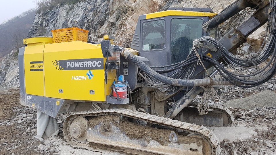 2017 اطلس كوبكو POWERROC T35-17950451