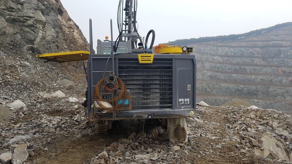 2017 اطلس كوبكو POWERROC T35-17950448