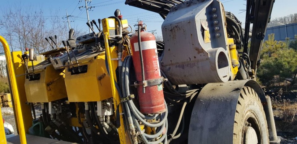 2007 اطلس كوبكو M2D-17951478