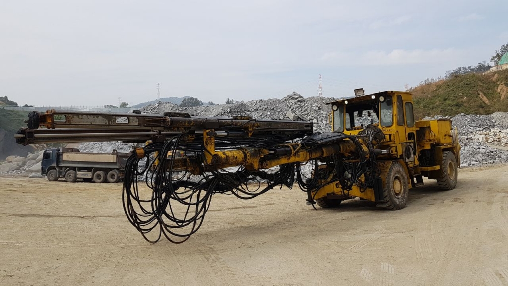 1998 Atlas Copco Boomer 352-17951440