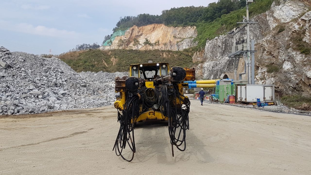 1998 Atlas Copco Boomer 352-17951439