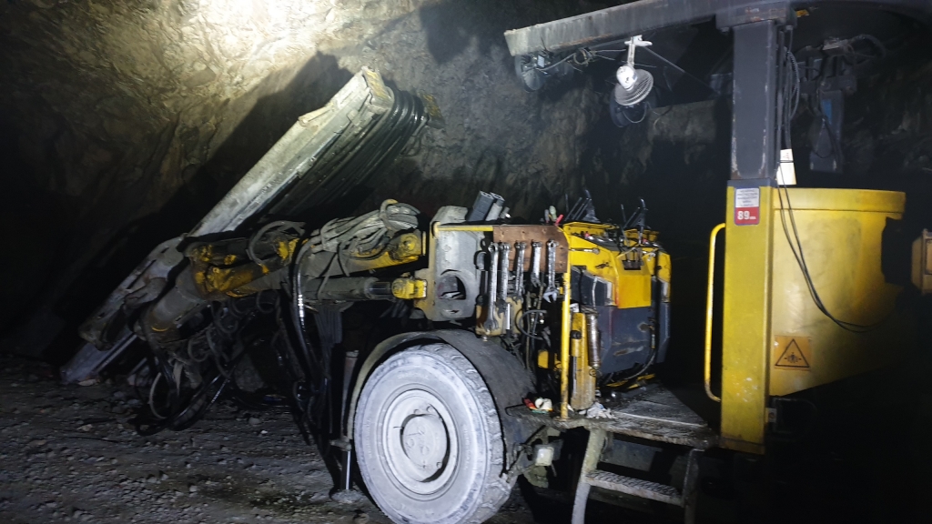 2005 اطلس كوبكو Rocket boomer M2D-17947966