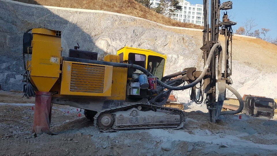 2008 اطلس كوبكو CM470II-17951805