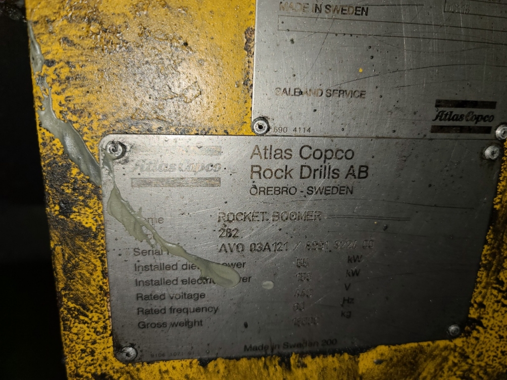 2003 اطلس كوبكو BOOMER 282-17951717