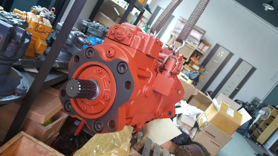 Parts HYDRAULIC PUMP مستعملة-17950807